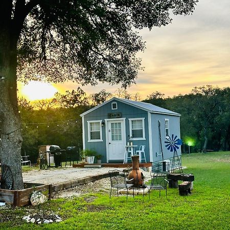 Tiny House - Our Little Piece Of Paradise Lakehills Zewnętrze zdjęcie